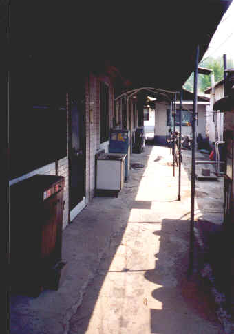 hall.BMP (495774 bytes)