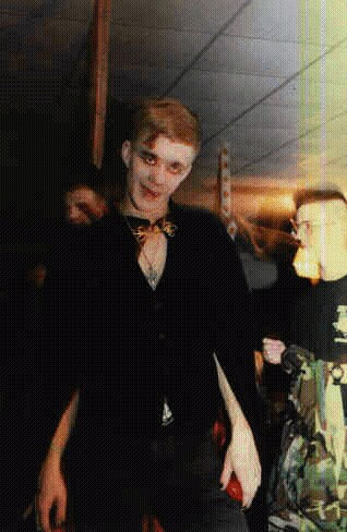 justin dressed as vampyre