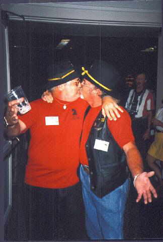 dave&bob.jpg (16127 bytes)