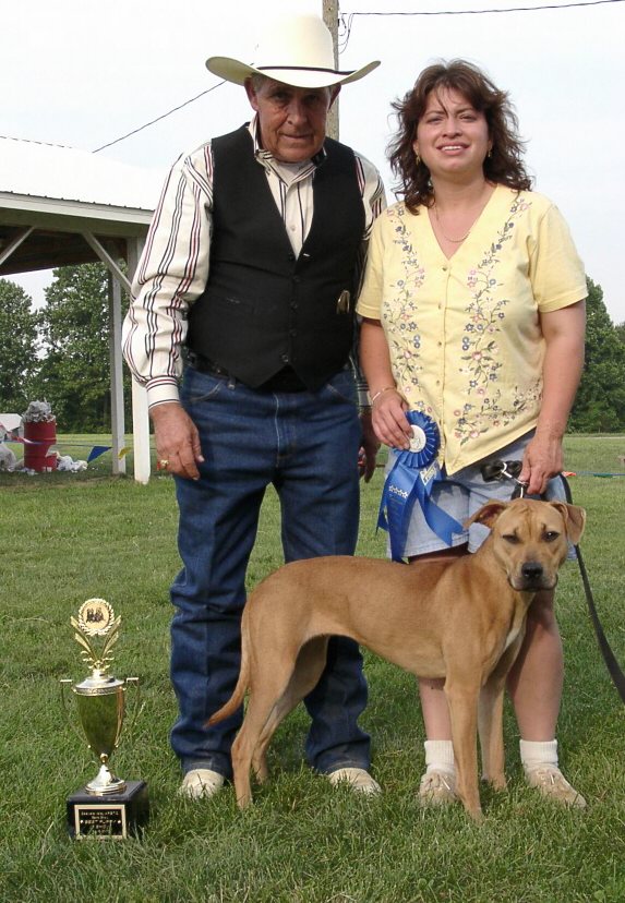 Babe gets BEST PUPPY trophy