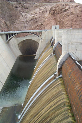 Spillway on Arizona side