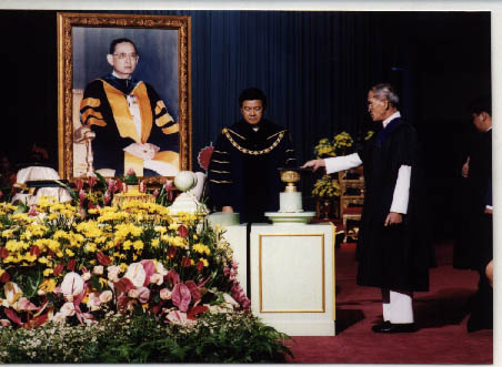 master2.jpg (44304 bytes)