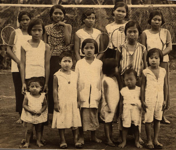 mom-15.jpg (79813 bytes)