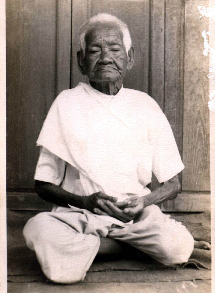 satit001.jpg (52875 bytes)