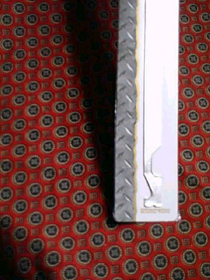 A look at the bottom (working end) of the slim-jim