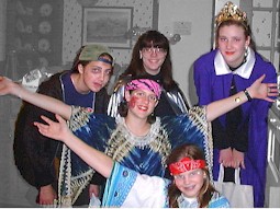Artsy Val and friends Halloween98.JPG (120597 bytes)