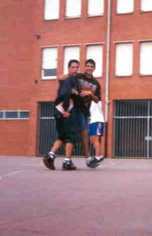 fotasiEkayo.jpg (9629 bytes)