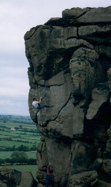 Pete Slark falling off (51k)