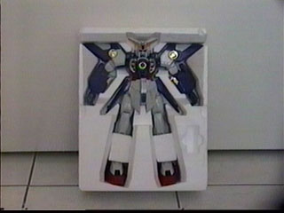 winggundam.jpg (16842 bytes)