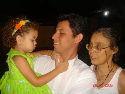 Yasmin, �der David, T�nia Martins