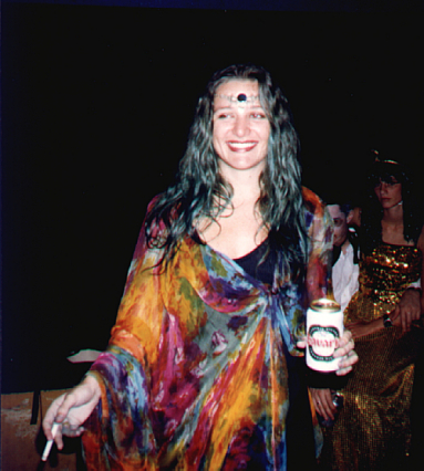 Festa a fantasia do pessoal da Biologia, 1997. Cabelos pintados de verde! Sim, eu fumo e bebo! Ainda!