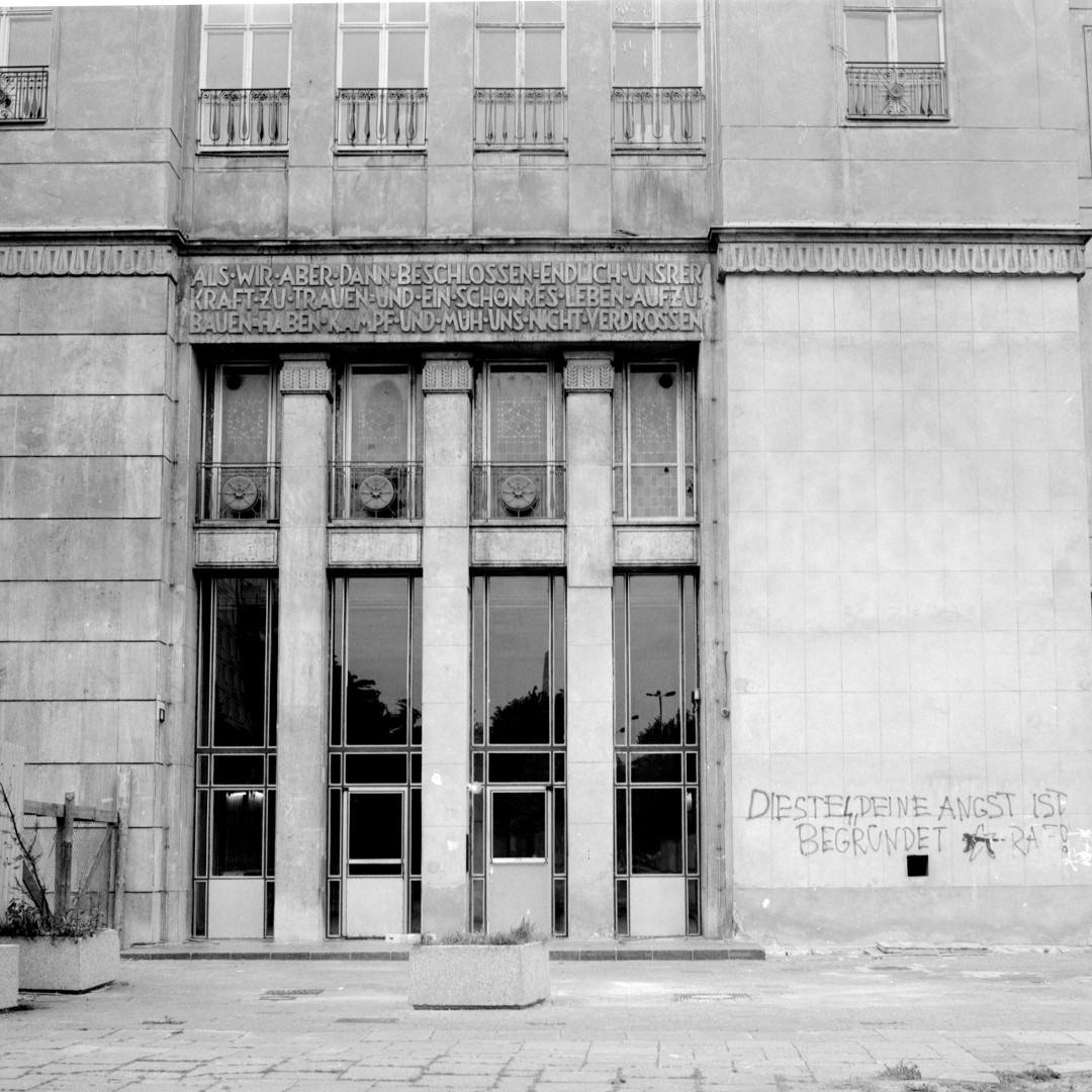 Turmgebäude, Strausberger Platz, Stalinallee. Foto: Erik Jonsson