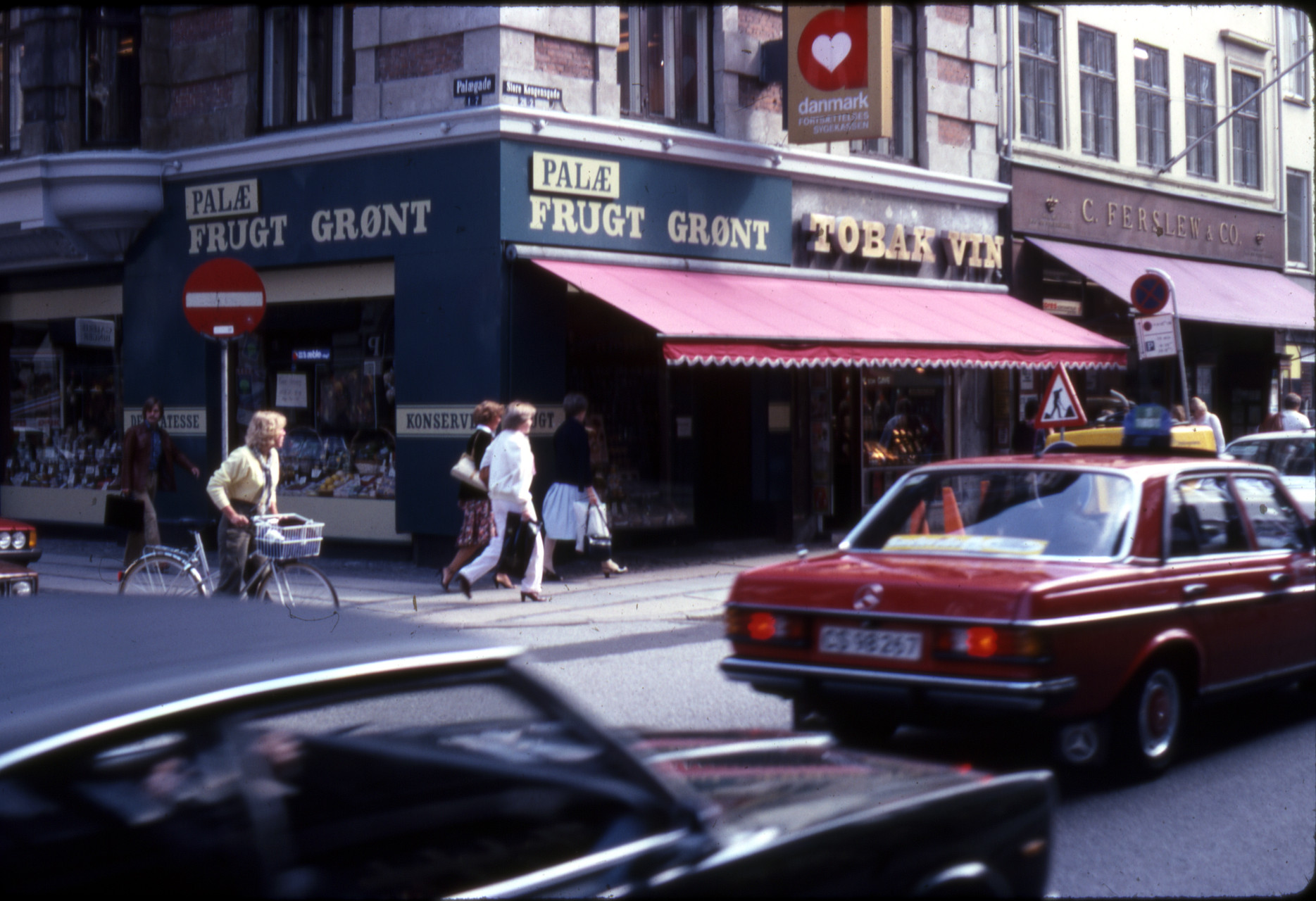 358124P0032 København 1981