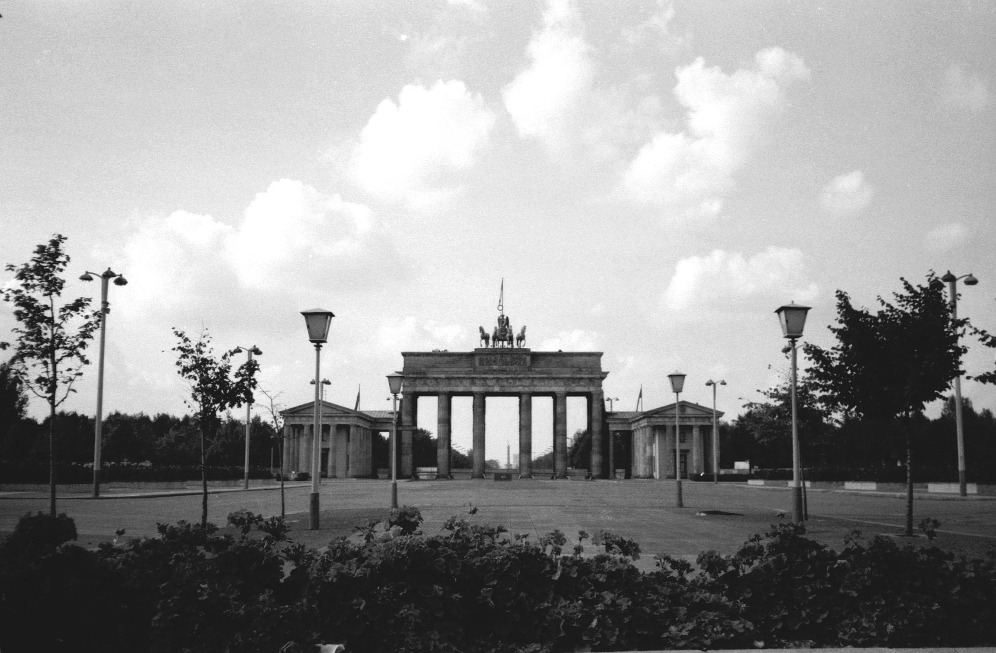 Brandenburger Tor, Berlin 1975