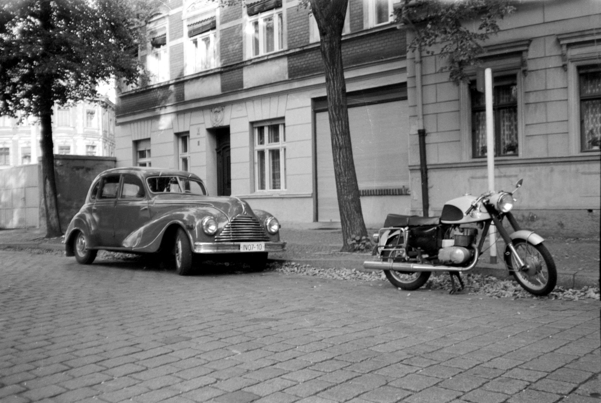 BMW eller EMW, MZ ETS-250 Trophy Sport i Berlin-Köpenick 1975