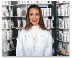 Online pharmacy. On-line-apotheken und medizin sie suchend.