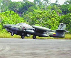 Avion A-37B FAE