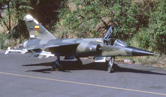 Avi�n supers�nico de Combate: Mirage F.1JA FAE-821