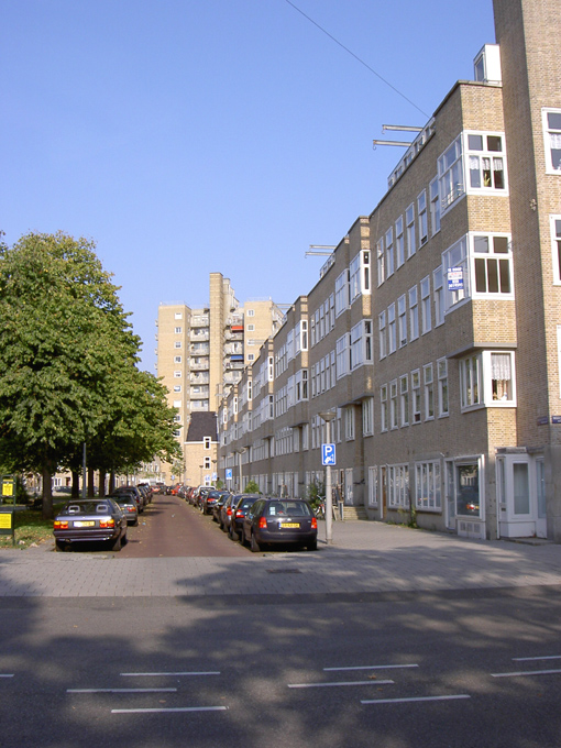 [wide view of the apartment building Anne Frank used to live in]