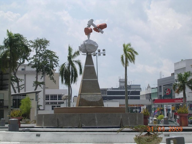Monumen Batu Pahat