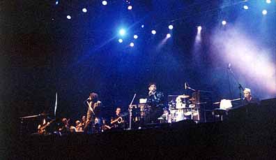 37 - Todo show � diferente e �nico ...