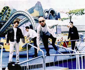 52 - Divers�o ... os caras no Polvo do Playcenter ...