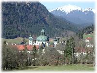 Fotographiert von unserem Biotop mit Blick auf das Kloster Ettal, wo sich auch unsere Schule befindet. 