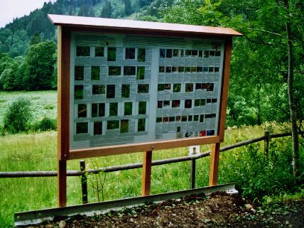 Informationstafel �ber die Flora und Fauna unseres Biotops