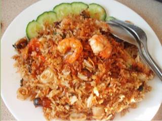 http://www.wayantulus.com/wp-content/uploads/2011/06/nasi-goreng-seafood.jpg