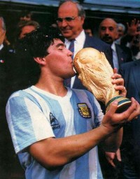 Si Dios fuera argentino se llamaria Diego Armando Maradona