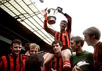 http://upload.wikimedia.org/wikipedia/id/thumb/8/82/ManCity_Away_Tshirt_1969_FA_Cup.jpg/200px-ManCity_Away_Tshirt_1969_FA_Cup.jpg