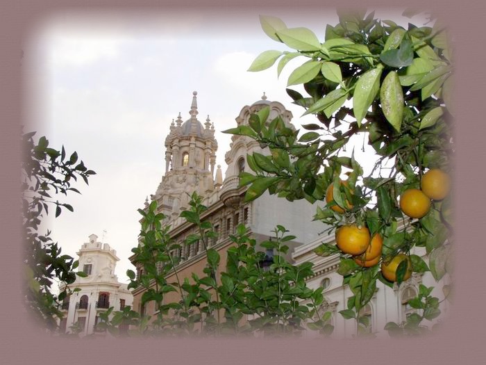 Plaza de Tetuan, vista de la Caja de Ahorros y Monte de Piedad
