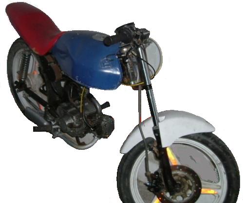O Projecto CBR 50 RR durantes os testes de circuito no Ver�o de 2004