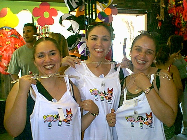 chicassuperpoderosas.jpg (103993 bytes)