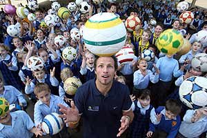 Lucas returns to his primary school
