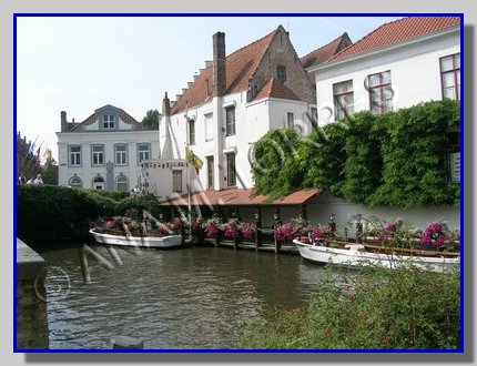 Brujas canal 1.jpg
