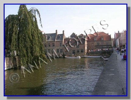 Brujas canal 2.jpg