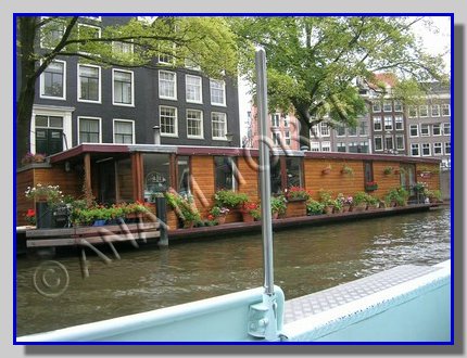casa  flotante amsterdam.jpg