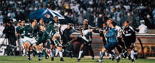 Diga n�o a viol�ncia, mas que ver porco voando � bom, �!