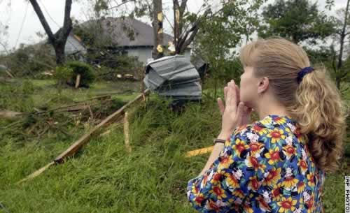 Huracanes tornados destrozos fotos imagenes fenomenos climaticos rayos truenos tormentas ojos investigaciones destrucciones argentina estados unidos mexico temporales www.wetherchannel.com pronosticos John Travolta,Nicholas Cage,Contracara,cirugias esteticas,rostro,lipoaspiraciones,medicina,cirujanos,operaciones,Maria Reich,Nazca,lineas,calendario astronomico,Peru,dibujos,astronomia,geometria,Bernd Teichert,mapas,Ana Mar&iacute;a Cogorno,ovnis,misterios,Cristobal Colon,Hernando,Diego,catedral Sevillana,Cartuja Pickman,Jos&eacute; Antonio Lorente,Granada,ADN;restos,Marcial Castro,antropologia,Republica Dominicana,www.egipto.com,Egipto,Keops,piramides,descubrimientos,Aton,Ankh,tumbas,sarcofacos,momias,embalsamamientos,Kefren,camaras secretas,Nefertiti,Amenofis,Nilo,inundaciones,Blade Runner,Ridley Scott, Richard Dawkins,Steven Pinker,Harrison Ford,Stephen Minger,Stanley Kubrick,Daryl Hanna,replicantes,androides,ciencia ficcion,Contactos,SHGb02+14a,proyecto SETI,Search for Extra Terrestial Intelligence,SETI@home,Robert Zemeckis,Jodie Foster,Dan Wertheimer,New Scientist,Arecibo,Puerto Rico,civilizaciones extraterrestres,Ma libert&eacute; de penser,Florent Pagny,Argentina,France,Patagonia,Argentine,Azucena Caama&ntilde;o,Savoir aimer,artistes,musique,musica,CD,cantores,ventas,compras,ranking,Paparazzi,Isabel Sartorius,Borbon,Ortiz Pati&ntilde;o,Vallejo Najera,Entrecanales,Mora Figueroa,Antonio Montero,Sainz Vicu&ntilde;a,Espa&ntilde;a,jet set,Mallorca,Ibiza,John Fitzgerald Kennedy,Lee Harvey Oswald,Vitaliy Fadeyev,Lawrence Berkeley,Carl Haber,Fidel Castro,Lyndon B. Johnson,Jackie,Onassis,Irma Roy,Carolina Papaleo,Osvaldo,diputada nacional,Congreso,Argentina,Raul Granillo Ocampo,politica,justicialismo,peronismo,cine,television,La Horqueta,San Isidro,que se vayan todos,diciembre 2001,2002,2003,2004,maria julia alsogaray,alvaros,,Roberto Mart&iacute;nez Medina,Maria Julia Alsogaray,Ra&uacute;l Granillo Ocampo,Jorge Rodr&iacute;guez,V&iacute;ctor Alderete,Claudia Bello,Angel Massa,Alfredo Yabran,Mario Pontaquarto,Nestor Carlos Kirchner,Cristina Elizabeth Fernandez,corrupcion,senado,general rodriguez,anibal,fernandez,alberto,fernando de la rua,ines pertine,eduardo duhalde,hilda chiche gonzalez,2000,2001,2002,2003,2004,Museos,www.louvre.fr,Leonardo Da Vinci,Gioconda,Mona Lisa,Italia,Francia,France,inventos,Italy,renacimiento,historia,cuadros,links,images,postcards,photos,fotos,imagenes,postales,pictures,historia,arqueologia,descubrimientos,culturales,agenda,infodiario,diario accion,buenos aires,argentina,Diario Accion de General Rodriguez, politica, actualidad, noticias e informacion, personalidades e instituciones, policiales, galerias de fotos; historia de General Rodriguez, sus origenes, edificios, estancias, habitos y costumbres, anecdotas, comercios e industrias, los fundadores, antiguas instituciones, fotos e imagenes; suplementos especiales: la crisis politica, economica y social de la Argentina, los acontecimientos de Diciembre de 2001, articulos y entrevistas; Emigracion: toda la informacion destinada a aquellos que desean emigrar, radicarse o estudiar en el exterior, visas, pasaportes, consejos, guias, informacion util, links; Trueque: novedades e informacion, links, estructura del trueque; el casamiento de Maxima Zorreguieta y el principe Guillermo Alejandro de Holanda; Guerra de Afganistan: galeria de imagenes e informacion sobre la primera guerra del siglo XXI; la guerra de Irak, Bagdad, Georges W. Bush, Saddam Husseim, el atentado a las torres Gemelas de Nueva York, las twin towers, el 11-s, y descripcion del hecho que conmovio al mundo; Empleo: consultoras, clasificados, agencias de empleo, consejos e informacion util, curriculum vitae, como confeccionarlos, noticias de actualidad; 
Los numeros de la crisis: Las consecuencias de la crisis politica, economica y social; estadisticas, pobreza, desnutricion, salud y asistencia; noticias regionales y provinciales, columnas y editoriales; informacion para negocios: pymes, links, empresas y negocios; Agenda Cultural con toda la informacion de cursos, universidades, talleres, escuelas y oportunidades, exposiciones de arte de la region; buscadores en Internet, Enlaces: links a los mejores sitios de educacion, cultura, arte, biografias, politica, interes general, web, Links del Diario Accion: RMS Titanic, su historia, su tragico viaje inaugural; historias, testimonios, documentos y articulos sobre el naufragio; links y sitios sobre el tema; la pelicula de Cameron, fotos e imagenes; suplementos especiales, Historia Argentina y de General Rodriguez, la llegada de la democracia en General Rodriguez, la asuncion de Juan Lumbreras como intendente en 1983, galeria de imagenes, sus palabras y los actos, su gabinete, festejos de la comunidad. Fundacion del pueblo de General Rodriguez, sus instituciones y personalidades relevantes, arquitectura y edificios, comercios e industrias, sus comienzos, estancias, inmigraciones italianas, espa&ntilde;olas, vascas e irlandesas, anecdotas y efemerides, sus hombres ilustres, el Hospital Vicente Lopez y Planes, su fundacion por las Damas de Beneficencia, el hundimiento del crucero General Belgrano, testimonios de ex combatientes y tripulantes, su comandante Hector Elias Bonzo, fotos e imagenes, recuerdos y homenajes, historia de la familia Bonzo de General Rodriguez, entrevistas y articulos periodisticos. La guerra de Malvinas en el Atlantico Sur, el conflicto belico con Gran Breta&ntilde;a de 1982, politicos relevantes, Benjamin Paez y Trueba, fotos antiguas de familias fundadoras, galerias de imagenes de pobladores, recorrida virtual por el antiguo General Rodriguez, el paso de la Infanta en 1910, historia de La Serenisima, la familia Mastellone, La Choza, Bernardo de Irigoyen, peronismo y radicalismo y muchisimo mas
