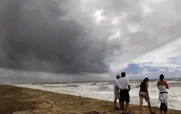 Huracanes tornados destrozos fotos imagenes fenomenos climaticos rayos truenos tormentas ojos investigaciones destrucciones argentina estados unidos mexico temporales www.wetherchannel.com pronosticos John Travolta,Nicholas Cage,Contracara,cirugias esteticas,rostro,lipoaspiraciones,medicina,cirujanos,operaciones,Maria Reich,Nazca,lineas,calendario astronomico,Peru,dibujos,astronomia,geometria,Bernd Teichert,mapas,Ana Mar&iacute;a Cogorno,ovnis,misterios,Cristobal Colon,Hernando,Diego,catedral Sevillana,Cartuja Pickman,Jos&eacute; Antonio Lorente,Granada,ADN;restos,Marcial Castro,antropologia,Republica Dominicana,www.egipto.com,Egipto,Keops,piramides,descubrimientos,Aton,Ankh,tumbas,sarcofacos,momias,embalsamamientos,Kefren,camaras secretas,Nefertiti,Amenofis,Nilo,inundaciones,Blade Runner,Ridley Scott, Richard Dawkins,Steven Pinker,Harrison Ford,Stephen Minger,Stanley Kubrick,Daryl Hanna,replicantes,androides,ciencia ficcion,Contactos,SHGb02+14a,proyecto SETI,Search for Extra Terrestial Intelligence,SETI@home,Robert Zemeckis,Jodie Foster,Dan Wertheimer,New Scientist,Arecibo,Puerto Rico,civilizaciones extraterrestres,Ma libert&eacute; de penser,Florent Pagny,Argentina,France,Patagonia,Argentine,Azucena Caama&ntilde;o,Savoir aimer,artistes,musique,musica,CD,cantores,ventas,compras,ranking,Paparazzi,Isabel Sartorius,Borbon,Ortiz Pati&ntilde;o,Vallejo Najera,Entrecanales,Mora Figueroa,Antonio Montero,Sainz Vicu&ntilde;a,Espa&ntilde;a,jet set,Mallorca,Ibiza,John Fitzgerald Kennedy,Lee Harvey Oswald,Vitaliy Fadeyev,Lawrence Berkeley,Carl Haber,Fidel Castro,Lyndon B. Johnson,Jackie,Onassis,Irma Roy,Carolina Papaleo,Osvaldo,diputada nacional,Congreso,Argentina,Raul Granillo Ocampo,politica,justicialismo,peronismo,cine,television,La Horqueta,San Isidro,que se vayan todos,diciembre 2001,2002,2003,2004,maria julia alsogaray,alvaros,,Roberto Mart&iacute;nez Medina,Maria Julia Alsogaray,Ra&uacute;l Granillo Ocampo,Jorge Rodr&iacute;guez,V&iacute;ctor Alderete,Claudia Bello,Angel Massa,Alfredo Yabran,Mario Pontaquarto,Nestor Carlos Kirchner,Cristina Elizabeth Fernandez,corrupcion,senado,general rodriguez,anibal,fernandez,alberto,fernando de la rua,ines pertine,eduardo duhalde,hilda chiche gonzalez,2000,2001,2002,2003,2004,Museos,www.louvre.fr,Leonardo Da Vinci,Gioconda,Mona Lisa,Italia,Francia,France,inventos,Italy,renacimiento,historia,cuadros,links,images,postcards,photos,fotos,imagenes,postales,pictures,historia,arqueologia,descubrimientos,culturales,agenda,infodiario,diario accion,buenos aires,argentina,Diario Accion de General Rodriguez, politica, actualidad, noticias e informacion, personalidades e instituciones, policiales, galerias de fotos; historia de General Rodriguez, sus origenes, edificios, estancias, habitos y costumbres, anecdotas, comercios e industrias, los fundadores, antiguas instituciones, fotos e imagenes; suplementos especiales: la crisis politica, economica y social de la Argentina, los acontecimientos de Diciembre de 2001, articulos y entrevistas; Emigracion: toda la informacion destinada a aquellos que desean emigrar, radicarse o estudiar en el exterior, visas, pasaportes, consejos, guias, informacion util, links; Trueque: novedades e informacion, links, estructura del trueque; el casamiento de Maxima Zorreguieta y el principe Guillermo Alejandro de Holanda; Guerra de Afganistan: galeria de imagenes e informacion sobre la primera guerra del siglo XXI; la guerra de Irak, Bagdad, Georges W. Bush, Saddam Husseim, el atentado a las torres Gemelas de Nueva York, las twin towers, el 11-s, y descripcion del hecho que conmovio al mundo; Empleo: consultoras, clasificados, agencias de empleo, consejos e informacion util, curriculum vitae, como confeccionarlos, noticias de actualidad; 
Los numeros de la crisis: Las consecuencias de la crisis politica, economica y social; estadisticas, pobreza, desnutricion, salud y asistencia; noticias regionales y provinciales, columnas y editoriales; informacion para negocios: pymes, links, empresas y negocios; Agenda Cultural con toda la informacion de cursos, universidades, talleres, escuelas y oportunidades, exposiciones de arte de la region; buscadores en Internet, Enlaces: links a los mejores sitios de educacion, cultura, arte, biografias, politica, interes general, web, Links del Diario Accion: RMS Titanic, su historia, su tragico viaje inaugural; historias, testimonios, documentos y articulos sobre el naufragio; links y sitios sobre el tema; la pelicula de Cameron, fotos e imagenes; suplementos especiales, Historia Argentina y de General Rodriguez, la llegada de la democracia en General Rodriguez, la asuncion de Juan Lumbreras como intendente en 1983, galeria de imagenes, sus palabras y los actos, su gabinete, festejos de la comunidad. Fundacion del pueblo de General Rodriguez, sus instituciones y personalidades relevantes, arquitectura y edificios, comercios e industrias, sus comienzos, estancias, inmigraciones italianas, espa&ntilde;olas, vascas e irlandesas, anecdotas y efemerides, sus hombres ilustres, el Hospital Vicente Lopez y Planes, su fundacion por las Damas de Beneficencia, el hundimiento del crucero General Belgrano, testimonios de ex combatientes y tripulantes, su comandante Hector Elias Bonzo, fotos e imagenes, recuerdos y homenajes, historia de la familia Bonzo de General Rodriguez, entrevistas y articulos periodisticos. La guerra de Malvinas en el Atlantico Sur, el conflicto belico con Gran Breta&ntilde;a de 1982, politicos relevantes, Benjamin Paez y Trueba, fotos antiguas de familias fundadoras, galerias de imagenes de pobladores, recorrida virtual por el antiguo General Rodriguez, el paso de la Infanta en 1910, historia de La Serenisima, la familia Mastellone, La Choza, Bernardo de Irigoyen, peronismo y radicalismo y muchisimo mas