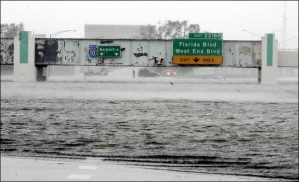 Huracanes tornados destrozos fotos imagenes fenomenos climaticos rayos truenos tormentas ojos investigaciones destrucciones argentina estados unidos mexico temporales www.wetherchannel.com pronosticos John Travolta,Nicholas Cage,Contracara,cirugias esteticas,rostro,lipoaspiraciones,medicina,cirujanos,operaciones,Maria Reich,Nazca,lineas,calendario astronomico,Peru,dibujos,astronomia,geometria,Bernd Teichert,mapas,Ana Mar&iacute;a Cogorno,ovnis,misterios,Cristobal Colon,Hernando,Diego,catedral Sevillana,Cartuja Pickman,Jos&eacute; Antonio Lorente,Granada,ADN;restos,Marcial Castro,antropologia,Republica Dominicana,www.egipto.com,Egipto,Keops,piramides,descubrimientos,Aton,Ankh,tumbas,sarcofacos,momias,embalsamamientos,Kefren,camaras secretas,Nefertiti,Amenofis,Nilo,inundaciones,Blade Runner,Ridley Scott, Richard Dawkins,Steven Pinker,Harrison Ford,Stephen Minger,Stanley Kubrick,Daryl Hanna,replicantes,androides,ciencia ficcion,Contactos,SHGb02+14a,proyecto SETI,Search for Extra Terrestial Intelligence,SETI@home,Robert Zemeckis,Jodie Foster,Dan Wertheimer,New Scientist,Arecibo,Puerto Rico,civilizaciones extraterrestres,Ma libert&eacute; de penser,Florent Pagny,Argentina,France,Patagonia,Argentine,Azucena Caama&ntilde;o,Savoir aimer,artistes,musique,musica,CD,cantores,ventas,compras,ranking,Paparazzi,Isabel Sartorius,Borbon,Ortiz Pati&ntilde;o,Vallejo Najera,Entrecanales,Mora Figueroa,Antonio Montero,Sainz Vicu&ntilde;a,Espa&ntilde;a,jet set,Mallorca,Ibiza,John Fitzgerald Kennedy,Lee Harvey Oswald,Vitaliy Fadeyev,Lawrence Berkeley,Carl Haber,Fidel Castro,Lyndon B. Johnson,Jackie,Onassis,Irma Roy,Carolina Papaleo,Osvaldo,diputada nacional,Congreso,Argentina,Raul Granillo Ocampo,politica,justicialismo,peronismo,cine,television,La Horqueta,San Isidro,que se vayan todos,diciembre 2001,2002,2003,2004,maria julia alsogaray,alvaros,,Roberto Mart&iacute;nez Medina,Maria Julia Alsogaray,Ra&uacute;l Granillo Ocampo,Jorge Rodr&iacute;guez,V&iacute;ctor Alderete,Claudia Bello,Angel Massa,Alfredo Yabran,Mario Pontaquarto,Nestor Carlos Kirchner,Cristina Elizabeth Fernandez,corrupcion,senado,general rodriguez,anibal,fernandez,alberto,fernando de la rua,ines pertine,eduardo duhalde,hilda chiche gonzalez,2000,2001,2002,2003,2004,Museos,www.louvre.fr,Leonardo Da Vinci,Gioconda,Mona Lisa,Italia,Francia,France,inventos,Italy,renacimiento,historia,cuadros,links,images,postcards,photos,fotos,imagenes,postales,pictures,historia,arqueologia,descubrimientos,culturales,agenda,infodiario,diario accion,buenos aires,argentina,Diario Accion de General Rodriguez, politica, actualidad, noticias e informacion, personalidades e instituciones, policiales, galerias de fotos; historia de General Rodriguez, sus origenes, edificios, estancias, habitos y costumbres, anecdotas, comercios e industrias, los fundadores, antiguas instituciones, fotos e imagenes; suplementos especiales: la crisis politica, economica y social de la Argentina, los acontecimientos de Diciembre de 2001, articulos y entrevistas; Emigracion: toda la informacion destinada a aquellos que desean emigrar, radicarse o estudiar en el exterior, visas, pasaportes, consejos, guias, informacion util, links; Trueque: novedades e informacion, links, estructura del trueque; el casamiento de Maxima Zorreguieta y el principe Guillermo Alejandro de Holanda; Guerra de Afganistan: galeria de imagenes e informacion sobre la primera guerra del siglo XXI; la guerra de Irak, Bagdad, Georges W. Bush, Saddam Husseim, el atentado a las torres Gemelas de Nueva York, las twin towers, el 11-s, y descripcion del hecho que conmovio al mundo; Empleo: consultoras, clasificados, agencias de empleo, consejos e informacion util, curriculum vitae, como confeccionarlos, noticias de actualidad; 
Los numeros de la crisis: Las consecuencias de la crisis politica, economica y social; estadisticas, pobreza, desnutricion, salud y asistencia; noticias regionales y provinciales, columnas y editoriales; informacion para negocios: pymes, links, empresas y negocios; Agenda Cultural con toda la informacion de cursos, universidades, talleres, escuelas y oportunidades, exposiciones de arte de la region; buscadores en Internet, Enlaces: links a los mejores sitios de educacion, cultura, arte, biografias, politica, interes general, web, Links del Diario Accion: RMS Titanic, su historia, su tragico viaje inaugural; historias, testimonios, documentos y articulos sobre el naufragio; links y sitios sobre el tema; la pelicula de Cameron, fotos e imagenes; suplementos especiales, Historia Argentina y de General Rodriguez, la llegada de la democracia en General Rodriguez, la asuncion de Juan Lumbreras como intendente en 1983, galeria de imagenes, sus palabras y los actos, su gabinete, festejos de la comunidad. Fundacion del pueblo de General Rodriguez, sus instituciones y personalidades relevantes, arquitectura y edificios, comercios e industrias, sus comienzos, estancias, inmigraciones italianas, espa&ntilde;olas, vascas e irlandesas, anecdotas y efemerides, sus hombres ilustres, el Hospital Vicente Lopez y Planes, su fundacion por las Damas de Beneficencia, el hundimiento del crucero General Belgrano, testimonios de ex combatientes y tripulantes, su comandante Hector Elias Bonzo, fotos e imagenes, recuerdos y homenajes, historia de la familia Bonzo de General Rodriguez, entrevistas y articulos periodisticos. La guerra de Malvinas en el Atlantico Sur, el conflicto belico con Gran Breta&ntilde;a de 1982, politicos relevantes, Benjamin Paez y Trueba, fotos antiguas de familias fundadoras, galerias de imagenes de pobladores, recorrida virtual por el antiguo General Rodriguez, el paso de la Infanta en 1910, historia de La Serenisima, la familia Mastellone, La Choza, Bernardo de Irigoyen, peronismo y radicalismo y muchisimo mas
