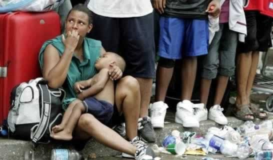 Huracanes tornados destrozos fotos imagenes fenomenos climaticos rayos truenos tormentas ojos investigaciones destrucciones argentina estados unidos mexico temporales www.wetherchannel.com pronosticos John Travolta,Nicholas Cage,Contracara,cirugias esteticas,rostro,lipoaspiraciones,medicina,cirujanos,operaciones,Maria Reich,Nazca,lineas,calendario astronomico,Peru,dibujos,astronomia,geometria,Bernd Teichert,mapas,Ana Mar&iacute;a Cogorno,ovnis,misterios,Cristobal Colon,Hernando,Diego,catedral Sevillana,Cartuja Pickman,Jos&eacute; Antonio Lorente,Granada,ADN;restos,Marcial Castro,antropologia,Republica Dominicana,www.egipto.com,Egipto,Keops,piramides,descubrimientos,Aton,Ankh,tumbas,sarcofacos,momias,embalsamamientos,Kefren,camaras secretas,Nefertiti,Amenofis,Nilo,inundaciones,Blade Runner,Ridley Scott, Richard Dawkins,Steven Pinker,Harrison Ford,Stephen Minger,Stanley Kubrick,Daryl Hanna,replicantes,androides,ciencia ficcion,Contactos,SHGb02+14a,proyecto SETI,Search for Extra Terrestial Intelligence,SETI@home,Robert Zemeckis,Jodie Foster,Dan Wertheimer,New Scientist,Arecibo,Puerto Rico,civilizaciones extraterrestres,Ma libert&eacute; de penser,Florent Pagny,Argentina,France,Patagonia,Argentine,Azucena Caama&ntilde;o,Savoir aimer,artistes,musique,musica,CD,cantores,ventas,compras,ranking,Paparazzi,Isabel Sartorius,Borbon,Ortiz Pati&ntilde;o,Vallejo Najera,Entrecanales,Mora Figueroa,Antonio Montero,Sainz Vicu&ntilde;a,Espa&ntilde;a,jet set,Mallorca,Ibiza,John Fitzgerald Kennedy,Lee Harvey Oswald,Vitaliy Fadeyev,Lawrence Berkeley,Carl Haber,Fidel Castro,Lyndon B. Johnson,Jackie,Onassis,Irma Roy,Carolina Papaleo,Osvaldo,diputada nacional,Congreso,Argentina,Raul Granillo Ocampo,politica,justicialismo,peronismo,cine,television,La Horqueta,San Isidro,que se vayan todos,diciembre 2001,2002,2003,2004,maria julia alsogaray,alvaros,,Roberto Mart&iacute;nez Medina,Maria Julia Alsogaray,Ra&uacute;l Granillo Ocampo,Jorge Rodr&iacute;guez,V&iacute;ctor Alderete,Claudia Bello,Angel Massa,Alfredo Yabran,Mario Pontaquarto,Nestor Carlos Kirchner,Cristina Elizabeth Fernandez,corrupcion,senado,general rodriguez,anibal,fernandez,alberto,fernando de la rua,ines pertine,eduardo duhalde,hilda chiche gonzalez,2000,2001,2002,2003,2004,Museos,www.louvre.fr,Leonardo Da Vinci,Gioconda,Mona Lisa,Italia,Francia,France,inventos,Italy,renacimiento,historia,cuadros,links,images,postcards,photos,fotos,imagenes,postales,pictures,historia,arqueologia,descubrimientos,culturales,agenda,infodiario,diario accion,buenos aires,argentina,Diario Accion de General Rodriguez, politica, actualidad, noticias e informacion, personalidades e instituciones, policiales, galerias de fotos; historia de General Rodriguez, sus origenes, edificios, estancias, habitos y costumbres, anecdotas, comercios e industrias, los fundadores, antiguas instituciones, fotos e imagenes; suplementos especiales: la crisis politica, economica y social de la Argentina, los acontecimientos de Diciembre de 2001, articulos y entrevistas; Emigracion: toda la informacion destinada a aquellos que desean emigrar, radicarse o estudiar en el exterior, visas, pasaportes, consejos, guias, informacion util, links; Trueque: novedades e informacion, links, estructura del trueque; el casamiento de Maxima Zorreguieta y el principe Guillermo Alejandro de Holanda; Guerra de Afganistan: galeria de imagenes e informacion sobre la primera guerra del siglo XXI; la guerra de Irak, Bagdad, Georges W. Bush, Saddam Husseim, el atentado a las torres Gemelas de Nueva York, las twin towers, el 11-s, y descripcion del hecho que conmovio al mundo; Empleo: consultoras, clasificados, agencias de empleo, consejos e informacion util, curriculum vitae, como confeccionarlos, noticias de actualidad; 
Los numeros de la crisis: Las consecuencias de la crisis politica, economica y social; estadisticas, pobreza, desnutricion, salud y asistencia; noticias regionales y provinciales, columnas y editoriales; informacion para negocios: pymes, links, empresas y negocios; Agenda Cultural con toda la informacion de cursos, universidades, talleres, escuelas y oportunidades, exposiciones de arte de la region; buscadores en Internet, Enlaces: links a los mejores sitios de educacion, cultura, arte, biografias, politica, interes general, web, Links del Diario Accion: RMS Titanic, su historia, su tragico viaje inaugural; historias, testimonios, documentos y articulos sobre el naufragio; links y sitios sobre el tema; la pelicula de Cameron, fotos e imagenes; suplementos especiales, Historia Argentina y de General Rodriguez, la llegada de la democracia en General Rodriguez, la asuncion de Juan Lumbreras como intendente en 1983, galeria de imagenes, sus palabras y los actos, su gabinete, festejos de la comunidad. Fundacion del pueblo de General Rodriguez, sus instituciones y personalidades relevantes, arquitectura y edificios, comercios e industrias, sus comienzos, estancias, inmigraciones italianas, espa&ntilde;olas, vascas e irlandesas, anecdotas y efemerides, sus hombres ilustres, el Hospital Vicente Lopez y Planes, su fundacion por las Damas de Beneficencia, el hundimiento del crucero General Belgrano, testimonios de ex combatientes y tripulantes, su comandante Hector Elias Bonzo, fotos e imagenes, recuerdos y homenajes, historia de la familia Bonzo de General Rodriguez, entrevistas y articulos periodisticos. La guerra de Malvinas en el Atlantico Sur, el conflicto belico con Gran Breta&ntilde;a de 1982, politicos relevantes, Benjamin Paez y Trueba, fotos antiguas de familias fundadoras, galerias de imagenes de pobladores, recorrida virtual por el antiguo General Rodriguez, el paso de la Infanta en 1910, historia de La Serenisima, la familia Mastellone, La Choza, Bernardo de Irigoyen, peronismo y radicalismo y muchisimo mas