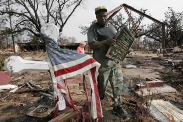 Huracanes tornados destrozos fotos imagenes fenomenos climaticos rayos truenos tormentas ojos investigaciones destrucciones argentina estados unidos mexico temporales www.wetherchannel.com pronosticos John Travolta,Nicholas Cage,Contracara,cirugias esteticas,rostro,lipoaspiraciones,medicina,cirujanos,operaciones,Maria Reich,Nazca,lineas,calendario astronomico,Peru,dibujos,astronomia,geometria,Bernd Teichert,mapas,Ana Mar&iacute;a Cogorno,ovnis,misterios,Cristobal Colon,Hernando,Diego,catedral Sevillana,Cartuja Pickman,Jos&eacute; Antonio Lorente,Granada,ADN;restos,Marcial Castro,antropologia,Republica Dominicana,www.egipto.com,Egipto,Keops,piramides,descubrimientos,Aton,Ankh,tumbas,sarcofacos,momias,embalsamamientos,Kefren,camaras secretas,Nefertiti,Amenofis,Nilo,inundaciones,Blade Runner,Ridley Scott, Richard Dawkins,Steven Pinker,Harrison Ford,Stephen Minger,Stanley Kubrick,Daryl Hanna,replicantes,androides,ciencia ficcion,Contactos,SHGb02+14a,proyecto SETI,Search for Extra Terrestial Intelligence,SETI@home,Robert Zemeckis,Jodie Foster,Dan Wertheimer,New Scientist,Arecibo,Puerto Rico,civilizaciones extraterrestres,Ma libert&eacute; de penser,Florent Pagny,Argentina,France,Patagonia,Argentine,Azucena Caama&ntilde;o,Savoir aimer,artistes,musique,musica,CD,cantores,ventas,compras,ranking,Paparazzi,Isabel Sartorius,Borbon,Ortiz Pati&ntilde;o,Vallejo Najera,Entrecanales,Mora Figueroa,Antonio Montero,Sainz Vicu&ntilde;a,Espa&ntilde;a,jet set,Mallorca,Ibiza,John Fitzgerald Kennedy,Lee Harvey Oswald,Vitaliy Fadeyev,Lawrence Berkeley,Carl Haber,Fidel Castro,Lyndon B. Johnson,Jackie,Onassis,Irma Roy,Carolina Papaleo,Osvaldo,diputada nacional,Congreso,Argentina,Raul Granillo Ocampo,politica,justicialismo,peronismo,cine,television,La Horqueta,San Isidro,que se vayan todos,diciembre 2001,2002,2003,2004,maria julia alsogaray,alvaros,,Roberto Mart&iacute;nez Medina,Maria Julia Alsogaray,Ra&uacute;l Granillo Ocampo,Jorge Rodr&iacute;guez,V&iacute;ctor Alderete,Claudia Bello,Angel Massa,Alfredo Yabran,Mario Pontaquarto,Nestor Carlos Kirchner,Cristina Elizabeth Fernandez,corrupcion,senado,general rodriguez,anibal,fernandez,alberto,fernando de la rua,ines pertine,eduardo duhalde,hilda chiche gonzalez,2000,2001,2002,2003,2004,Museos,www.louvre.fr,Leonardo Da Vinci,Gioconda,Mona Lisa,Italia,Francia,France,inventos,Italy,renacimiento,historia,cuadros,links,images,postcards,photos,fotos,imagenes,postales,pictures,historia,arqueologia,descubrimientos,culturales,agenda,infodiario,diario accion,buenos aires,argentina,Diario Accion de General Rodriguez, politica, actualidad, noticias e informacion, personalidades e instituciones, policiales, galerias de fotos; historia de General Rodriguez, sus origenes, edificios, estancias, habitos y costumbres, anecdotas, comercios e industrias, los fundadores, antiguas instituciones, fotos e imagenes; suplementos especiales: la crisis politica, economica y social de la Argentina, los acontecimientos de Diciembre de 2001, articulos y entrevistas; Emigracion: toda la informacion destinada a aquellos que desean emigrar, radicarse o estudiar en el exterior, visas, pasaportes, consejos, guias, informacion util, links; Trueque: novedades e informacion, links, estructura del trueque; el casamiento de Maxima Zorreguieta y el principe Guillermo Alejandro de Holanda; Guerra de Afganistan: galeria de imagenes e informacion sobre la primera guerra del siglo XXI; la guerra de Irak, Bagdad, Georges W. Bush, Saddam Husseim, el atentado a las torres Gemelas de Nueva York, las twin towers, el 11-s, y descripcion del hecho que conmovio al mundo; Empleo: consultoras, clasificados, agencias de empleo, consejos e informacion util, curriculum vitae, como confeccionarlos, noticias de actualidad; 
Los numeros de la crisis: Las consecuencias de la crisis politica, economica y social; estadisticas, pobreza, desnutricion, salud y asistencia; noticias regionales y provinciales, columnas y editoriales; informacion para negocios: pymes, links, empresas y negocios; Agenda Cultural con toda la informacion de cursos, universidades, talleres, escuelas y oportunidades, exposiciones de arte de la region; buscadores en Internet, Enlaces: links a los mejores sitios de educacion, cultura, arte, biografias, politica, interes general, web, Links del Diario Accion: RMS Titanic, su historia, su tragico viaje inaugural; historias, testimonios, documentos y articulos sobre el naufragio; links y sitios sobre el tema; la pelicula de Cameron, fotos e imagenes; suplementos especiales, Historia Argentina y de General Rodriguez, la llegada de la democracia en General Rodriguez, la asuncion de Juan Lumbreras como intendente en 1983, galeria de imagenes, sus palabras y los actos, su gabinete, festejos de la comunidad. Fundacion del pueblo de General Rodriguez, sus instituciones y personalidades relevantes, arquitectura y edificios, comercios e industrias, sus comienzos, estancias, inmigraciones italianas, espa&ntilde;olas, vascas e irlandesas, anecdotas y efemerides, sus hombres ilustres, el Hospital Vicente Lopez y Planes, su fundacion por las Damas de Beneficencia, el hundimiento del crucero General Belgrano, testimonios de ex combatientes y tripulantes, su comandante Hector Elias Bonzo, fotos e imagenes, recuerdos y homenajes, historia de la familia Bonzo de General Rodriguez, entrevistas y articulos periodisticos. La guerra de Malvinas en el Atlantico Sur, el conflicto belico con Gran Breta&ntilde;a de 1982, politicos relevantes, Benjamin Paez y Trueba, fotos antiguas de familias fundadoras, galerias de imagenes de pobladores, recorrida virtual por el antiguo General Rodriguez, el paso de la Infanta en 1910, historia de La Serenisima, la familia Mastellone, La Choza, Bernardo de Irigoyen, peronismo y radicalismo y muchisimo mas