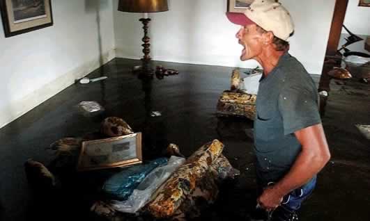 Huracanes tornados destrozos fotos imagenes fenomenos climaticos rayos truenos tormentas ojos investigaciones destrucciones argentina estados unidos mexico temporales www.wetherchannel.com pronosticos John Travolta,Nicholas Cage,Contracara,cirugias esteticas,rostro,lipoaspiraciones,medicina,cirujanos,operaciones,Maria Reich,Nazca,lineas,calendario astronomico,Peru,dibujos,astronomia,geometria,Bernd Teichert,mapas,Ana Mar&iacute;a Cogorno,ovnis,misterios,Cristobal Colon,Hernando,Diego,catedral Sevillana,Cartuja Pickman,Jos&eacute; Antonio Lorente,Granada,ADN;restos,Marcial Castro,antropologia,Republica Dominicana,www.egipto.com,Egipto,Keops,piramides,descubrimientos,Aton,Ankh,tumbas,sarcofacos,momias,embalsamamientos,Kefren,camaras secretas,Nefertiti,Amenofis,Nilo,inundaciones,Blade Runner,Ridley Scott, Richard Dawkins,Steven Pinker,Harrison Ford,Stephen Minger,Stanley Kubrick,Daryl Hanna,replicantes,androides,ciencia ficcion,Contactos,SHGb02+14a,proyecto SETI,Search for Extra Terrestial Intelligence,SETI@home,Robert Zemeckis,Jodie Foster,Dan Wertheimer,New Scientist,Arecibo,Puerto Rico,civilizaciones extraterrestres,Ma libert&eacute; de penser,Florent Pagny,Argentina,France,Patagonia,Argentine,Azucena Caama&ntilde;o,Savoir aimer,artistes,musique,musica,CD,cantores,ventas,compras,ranking,Paparazzi,Isabel Sartorius,Borbon,Ortiz Pati&ntilde;o,Vallejo Najera,Entrecanales,Mora Figueroa,Antonio Montero,Sainz Vicu&ntilde;a,Espa&ntilde;a,jet set,Mallorca,Ibiza,John Fitzgerald Kennedy,Lee Harvey Oswald,Vitaliy Fadeyev,Lawrence Berkeley,Carl Haber,Fidel Castro,Lyndon B. Johnson,Jackie,Onassis,Irma Roy,Carolina Papaleo,Osvaldo,diputada nacional,Congreso,Argentina,Raul Granillo Ocampo,politica,justicialismo,peronismo,cine,television,La Horqueta,San Isidro,que se vayan todos,diciembre 2001,2002,2003,2004,maria julia alsogaray,alvaros,,Roberto Mart&iacute;nez Medina,Maria Julia Alsogaray,Ra&uacute;l Granillo Ocampo,Jorge Rodr&iacute;guez,V&iacute;ctor Alderete,Claudia Bello,Angel Massa,Alfredo Yabran,Mario Pontaquarto,Nestor Carlos Kirchner,Cristina Elizabeth Fernandez,corrupcion,senado,general rodriguez,anibal,fernandez,alberto,fernando de la rua,ines pertine,eduardo duhalde,hilda chiche gonzalez,2000,2001,2002,2003,2004,Museos,www.louvre.fr,Leonardo Da Vinci,Gioconda,Mona Lisa,Italia,Francia,France,inventos,Italy,renacimiento,historia,cuadros,links,images,postcards,photos,fotos,imagenes,postales,pictures,historia,arqueologia,descubrimientos,culturales,agenda,infodiario,diario accion,buenos aires,argentina,Diario Accion de General Rodriguez, politica, actualidad, noticias e informacion, personalidades e instituciones, policiales, galerias de fotos; historia de General Rodriguez, sus origenes, edificios, estancias, habitos y costumbres, anecdotas, comercios e industrias, los fundadores, antiguas instituciones, fotos e imagenes; suplementos especiales: la crisis politica, economica y social de la Argentina, los acontecimientos de Diciembre de 2001, articulos y entrevistas; Emigracion: toda la informacion destinada a aquellos que desean emigrar, radicarse o estudiar en el exterior, visas, pasaportes, consejos, guias, informacion util, links; Trueque: novedades e informacion, links, estructura del trueque; el casamiento de Maxima Zorreguieta y el principe Guillermo Alejandro de Holanda; Guerra de Afganistan: galeria de imagenes e informacion sobre la primera guerra del siglo XXI; la guerra de Irak, Bagdad, Georges W. Bush, Saddam Husseim, el atentado a las torres Gemelas de Nueva York, las twin towers, el 11-s, y descripcion del hecho que conmovio al mundo; Empleo: consultoras, clasificados, agencias de empleo, consejos e informacion util, curriculum vitae, como confeccionarlos, noticias de actualidad; 
Los numeros de la crisis: Las consecuencias de la crisis politica, economica y social; estadisticas, pobreza, desnutricion, salud y asistencia; noticias regionales y provinciales, columnas y editoriales; informacion para negocios: pymes, links, empresas y negocios; Agenda Cultural con toda la informacion de cursos, universidades, talleres, escuelas y oportunidades, exposiciones de arte de la region; buscadores en Internet, Enlaces: links a los mejores sitios de educacion, cultura, arte, biografias, politica, interes general, web, Links del Diario Accion: RMS Titanic, su historia, su tragico viaje inaugural; historias, testimonios, documentos y articulos sobre el naufragio; links y sitios sobre el tema; la pelicula de Cameron, fotos e imagenes; suplementos especiales, Historia Argentina y de General Rodriguez, la llegada de la democracia en General Rodriguez, la asuncion de Juan Lumbreras como intendente en 1983, galeria de imagenes, sus palabras y los actos, su gabinete, festejos de la comunidad. Fundacion del pueblo de General Rodriguez, sus instituciones y personalidades relevantes, arquitectura y edificios, comercios e industrias, sus comienzos, estancias, inmigraciones italianas, espa&ntilde;olas, vascas e irlandesas, anecdotas y efemerides, sus hombres ilustres, el Hospital Vicente Lopez y Planes, su fundacion por las Damas de Beneficencia, el hundimiento del crucero General Belgrano, testimonios de ex combatientes y tripulantes, su comandante Hector Elias Bonzo, fotos e imagenes, recuerdos y homenajes, historia de la familia Bonzo de General Rodriguez, entrevistas y articulos periodisticos. La guerra de Malvinas en el Atlantico Sur, el conflicto belico con Gran Breta&ntilde;a de 1982, politicos relevantes, Benjamin Paez y Trueba, fotos antiguas de familias fundadoras, galerias de imagenes de pobladores, recorrida virtual por el antiguo General Rodriguez, el paso de la Infanta en 1910, historia de La Serenisima, la familia Mastellone, La Choza, Bernardo de Irigoyen, peronismo y radicalismo y muchisimo mas