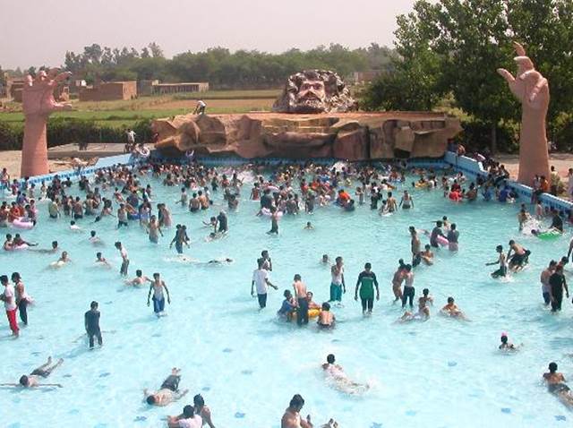 http://3.bp.blogspot.com/-bnxLrsl99y8/VlCRsy9vx4I/AAAAAAAARjo/oiZkLxsDvyk/s640/sozo-water-park.jpg