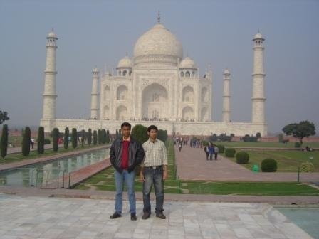 TUSHIT SEN IN FRONT OF TAJ