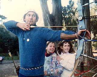Tu primer Manual de Arquer�a Gratis On Line - Versiones Solo Texto e Ilustrada del Manual - Album Fotogr�fico Virtual de la Arquer�a Argentina - Arquer�a Instituciones - Donde Practicar en Argentina y Uruguay - AMA ARCHERY