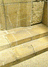 Sombra de una persona en la piedra