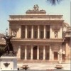 Teatro barocco posto in piazza del popolo di fronte al monumento dei caduti  di guerra. Vittoria  Rg